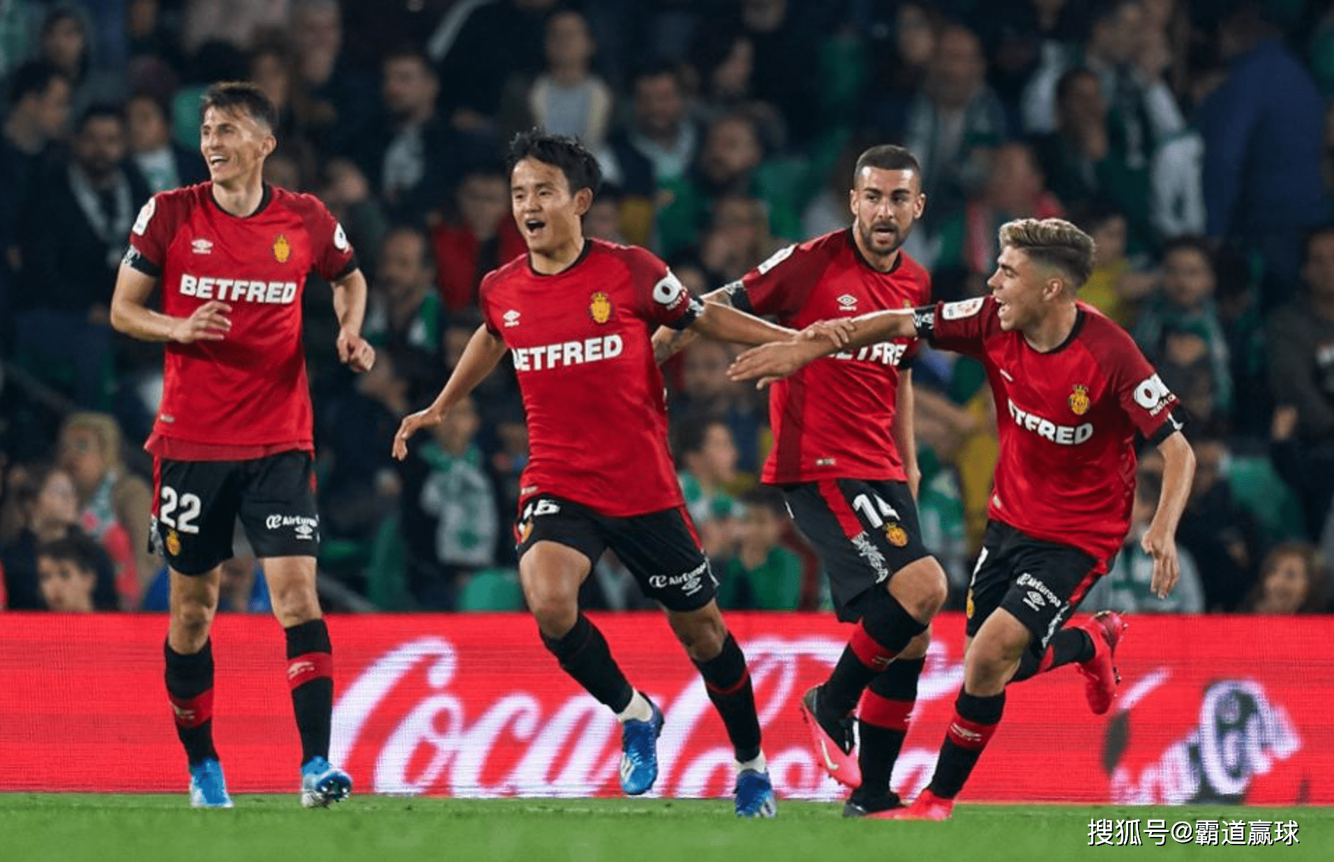 包含毕尔巴鄂竞技训练开放日，冲刺阶段伤情更新引欢呼，欧联在即，赛季目标并未改变的词条