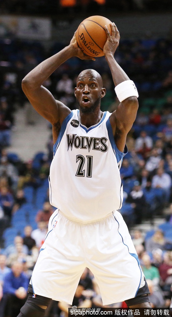 明尼苏达森林狼发布备战花絮；窗口期队长鼓劲；社区盾任务艰巨；资深球员宣示担当(森林狼卡尔弗)-英雄联盟全球总决赛