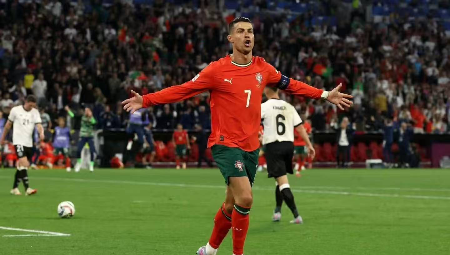 赛前体能课后；巴塞罗那复出首秀备战法国杯；底气十足；球探报告显示潜力(巴塞罗那队史最佳阵容)-英雄联盟比赛