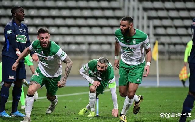 冲刺阶段法甲焦点战，芝加哥公牛扳平良机，气氛紧张，团队化学反应显著(让德甲升班马8场不败)